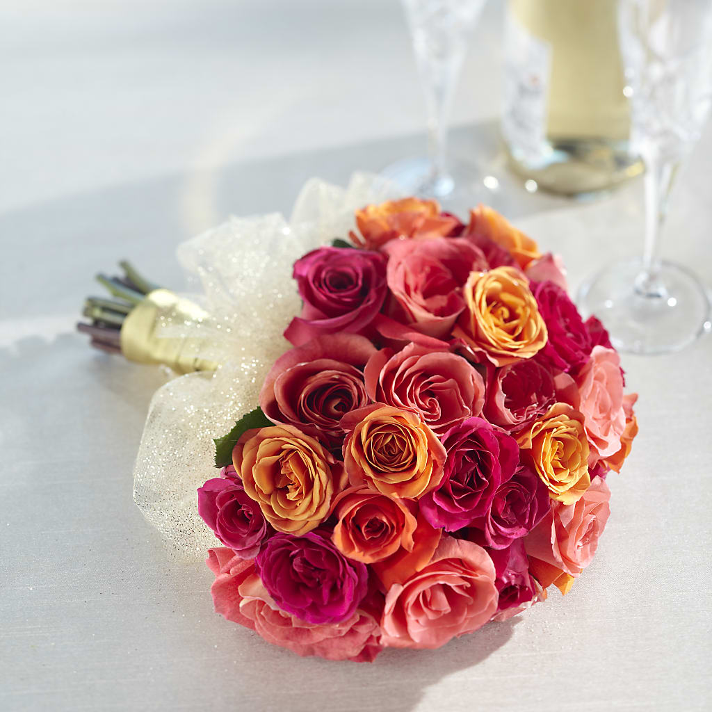 Sweet Roses Bouquet – The Warrenton Florist, Warrenton VA