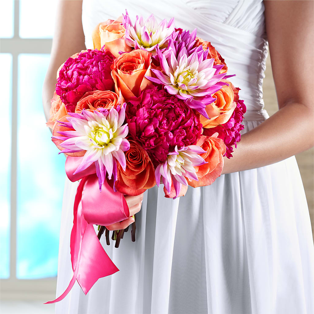 New Love Bouquet – The Warrenton Florist, Warrenton VA