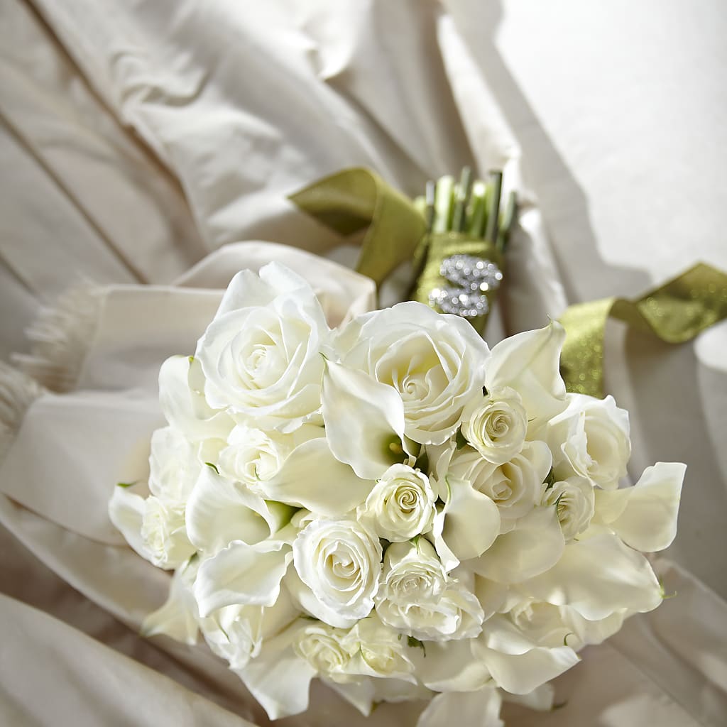 Serene Highness Bouquet – The Warrenton Florist, Warrenton VA