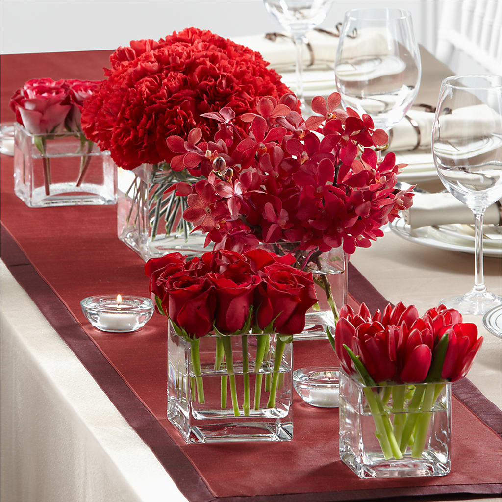 Modern Grace Centerpiece – The Warrenton Florist, Warrenton VA