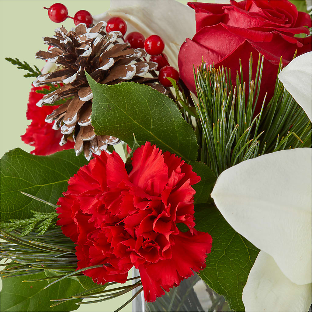 Glistening Icicles Bouquet –  The Warrenton Florist, Warrenton VA